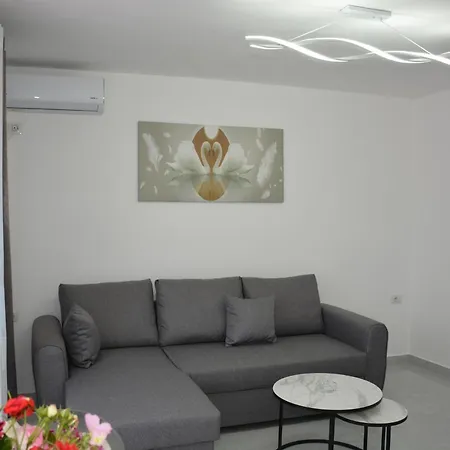 Apartament Cela Corovode